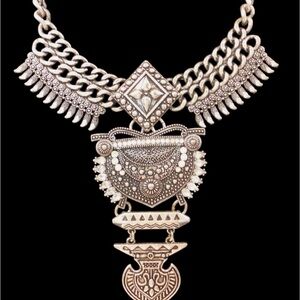 Vintage-Inspired Silver Necklace